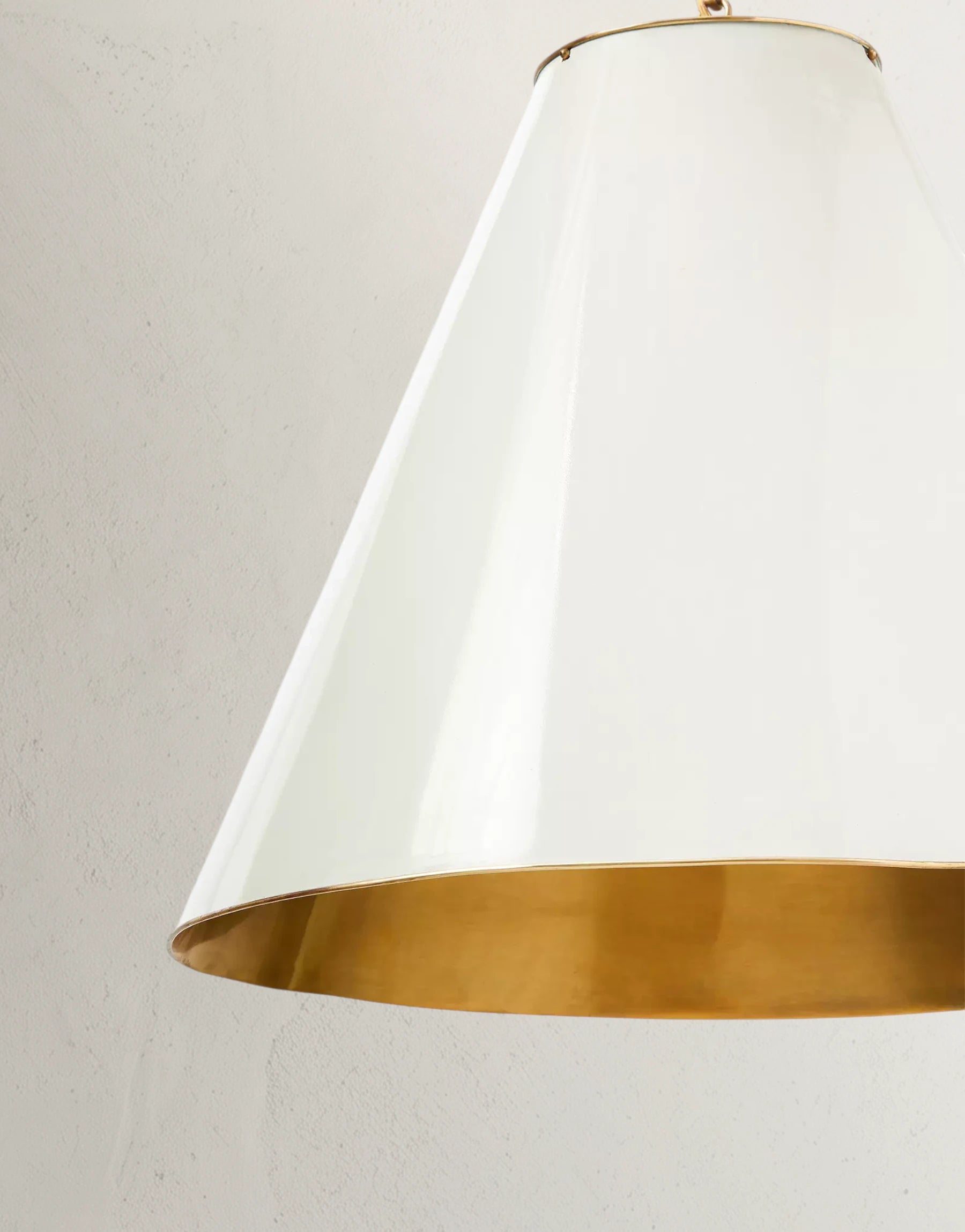 Suvella Pendant