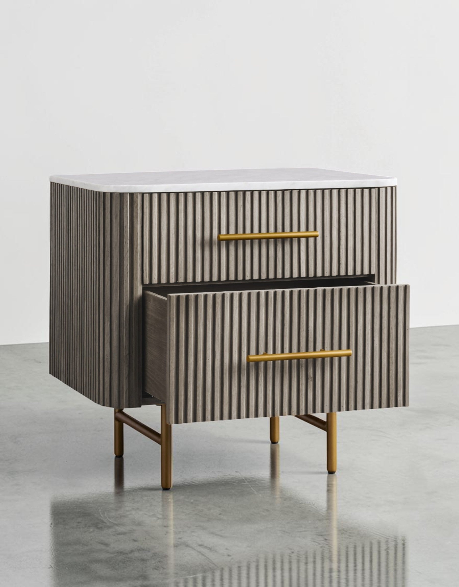 Avelor Closed Nightstand