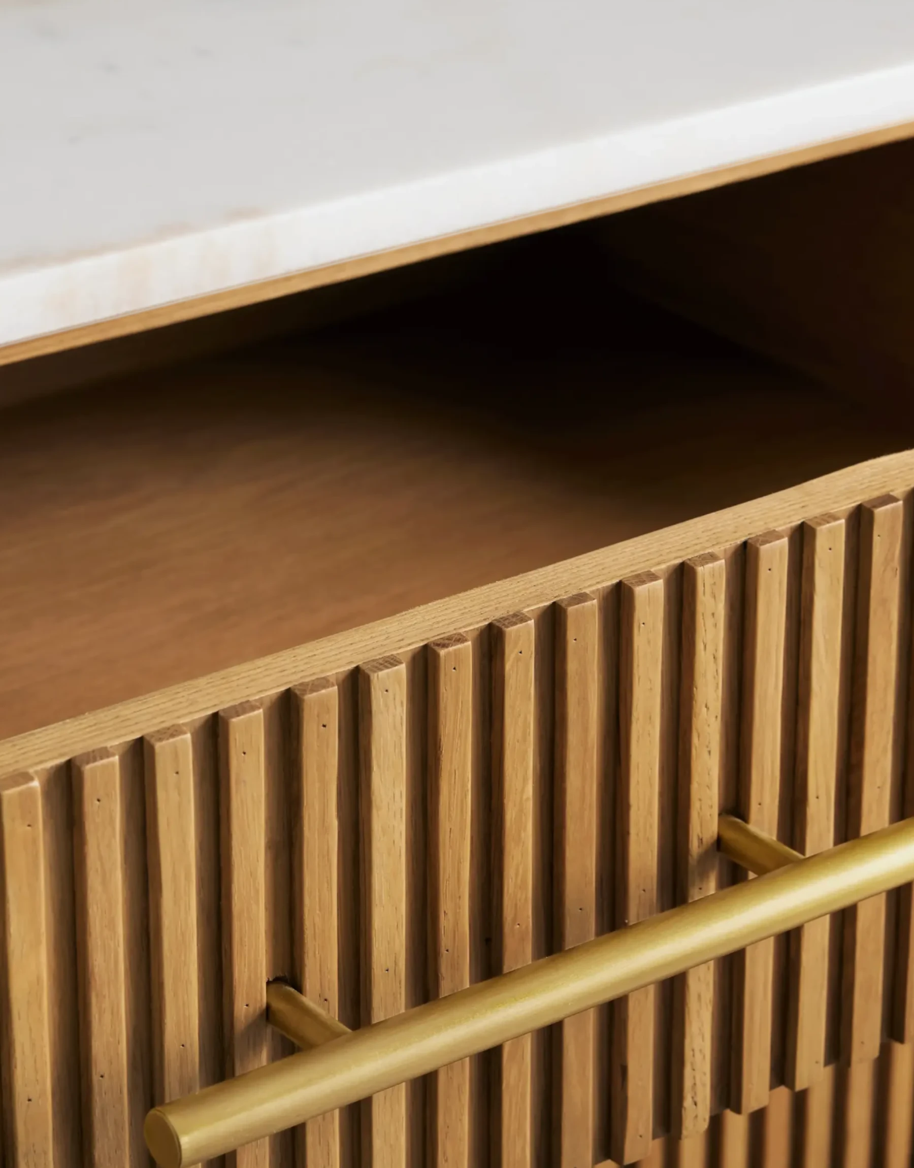Avelor Six-Drawer Dresser